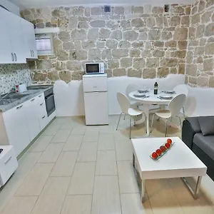 Karmen's Two Apartamento Split